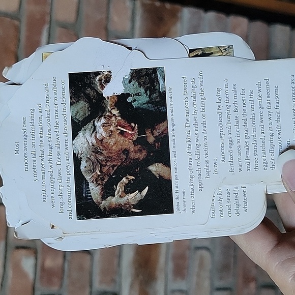 STAR WARS FANDEX FIELD GUIDE - Picture 7 of 7